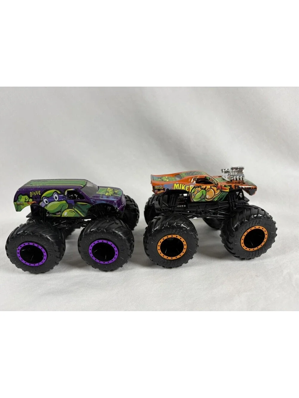 Hot Wheels Monster Trucks TMNT Teenage Mutant Ninja Turtles Lot of 4 Diecast